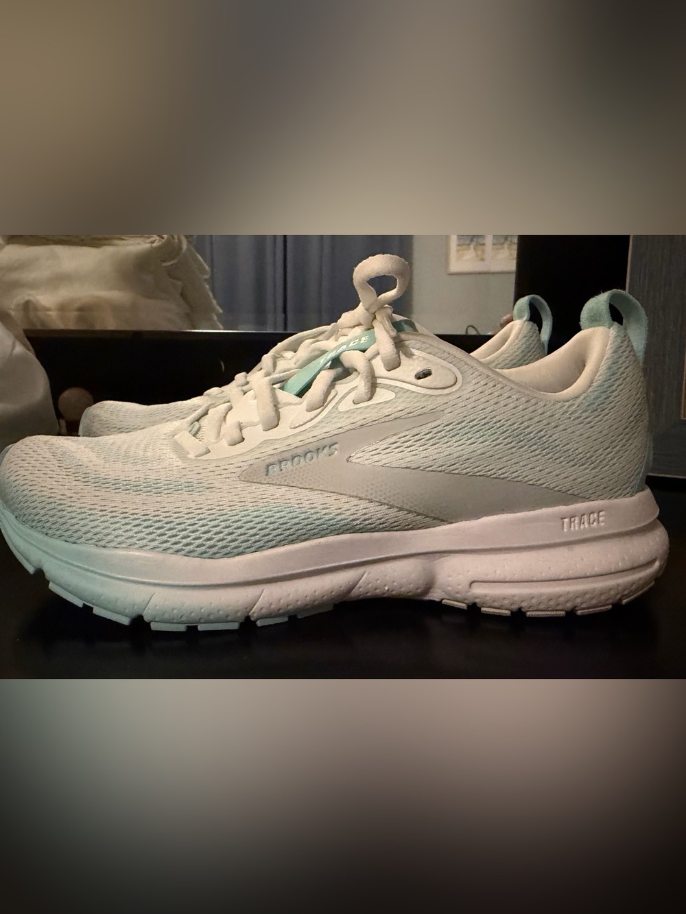 Brooks Women's Trace Mint and White Athletic Running Shoes SIZE 7.5